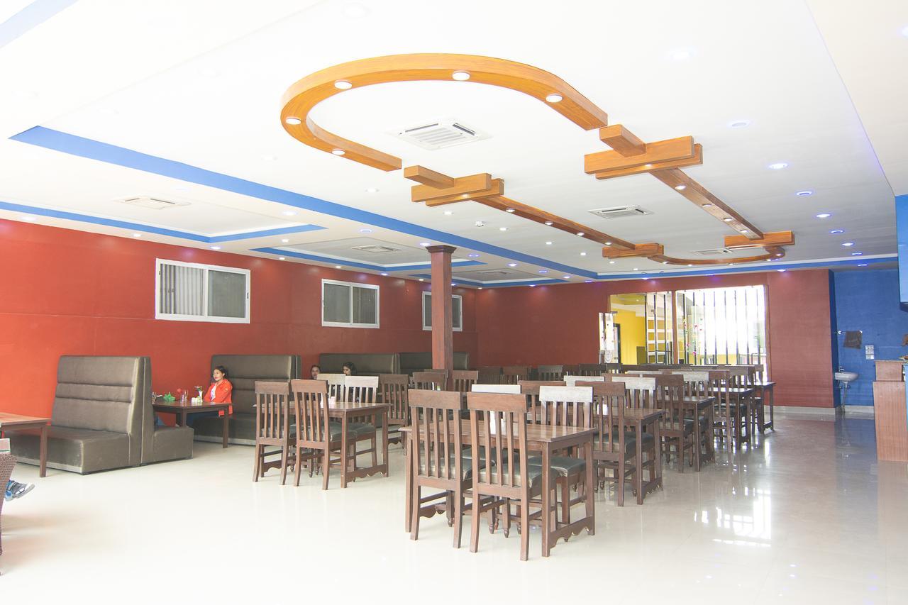 Hotel Dine & Dream Catmandu Exterior foto