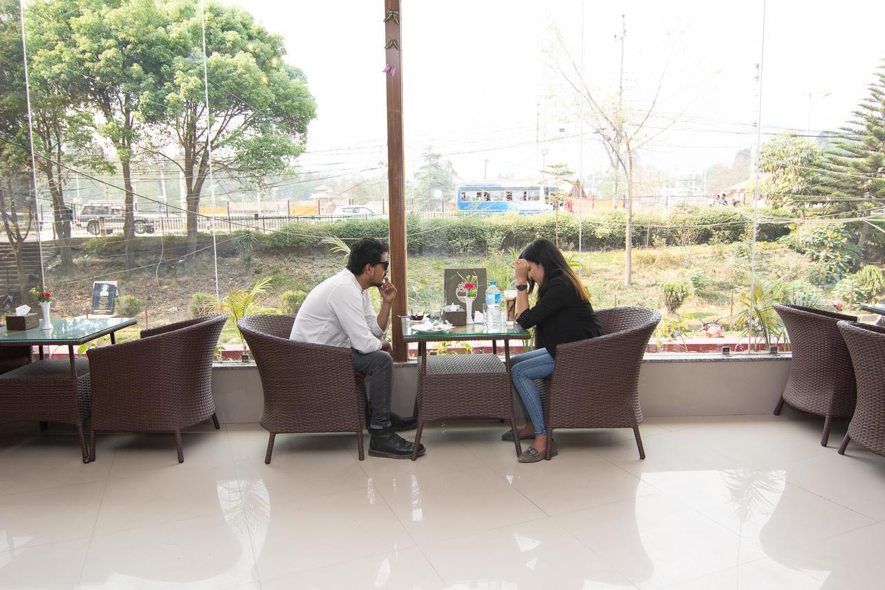 Hotel Dine & Dream Catmandu Exterior foto